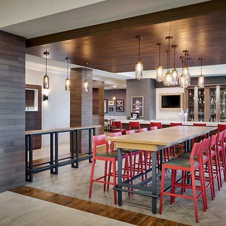 Holiday Inn & Suites Oakville At Bronte By Ihg Екстер'єр фото