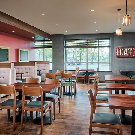 Holiday Inn & Suites Oakville At Bronte By Ihg Екстер'єр фото