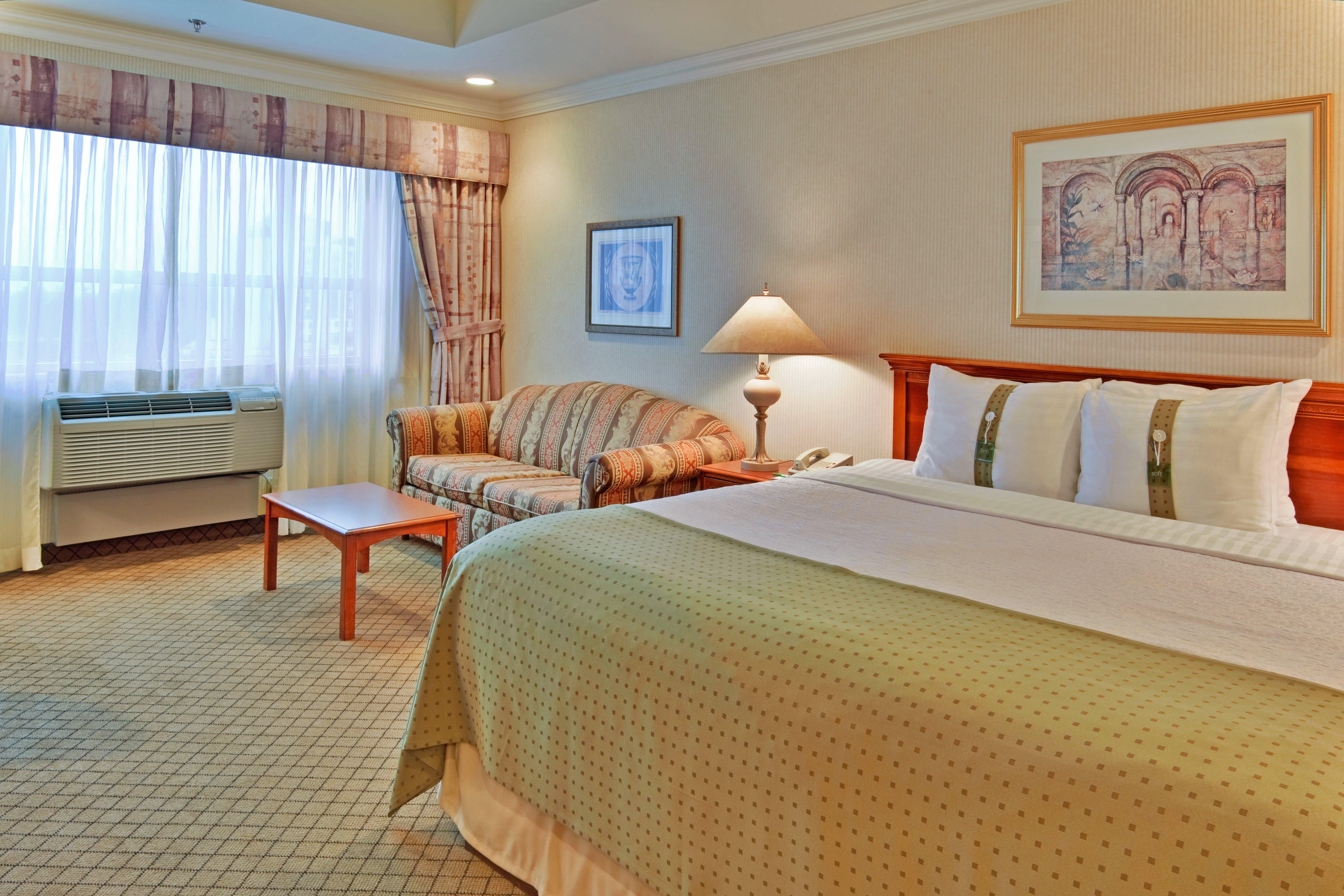 Holiday Inn & Suites Oakville At Bronte By Ihg Екстер'єр фото