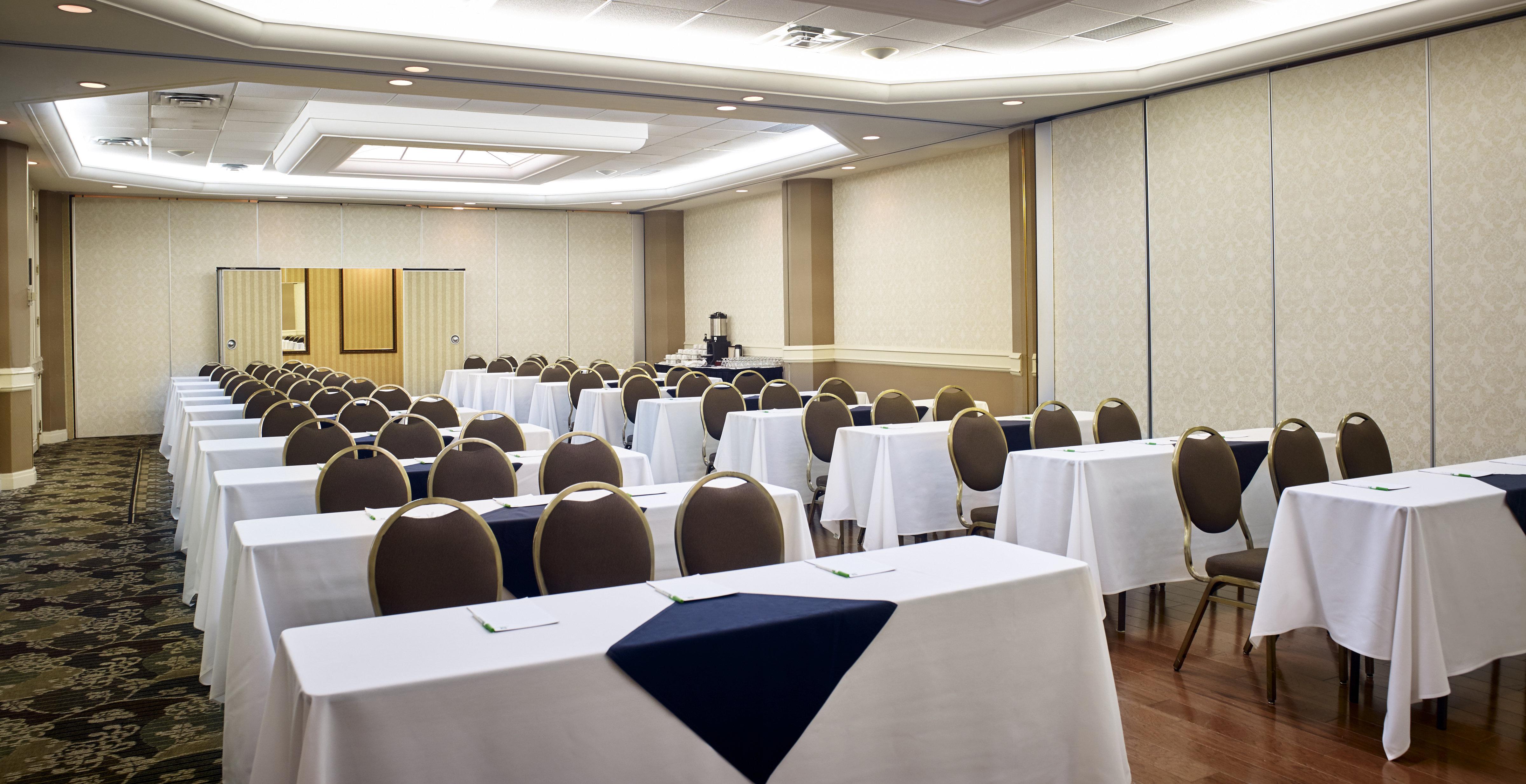 Holiday Inn & Suites Oakville At Bronte By Ihg Екстер'єр фото