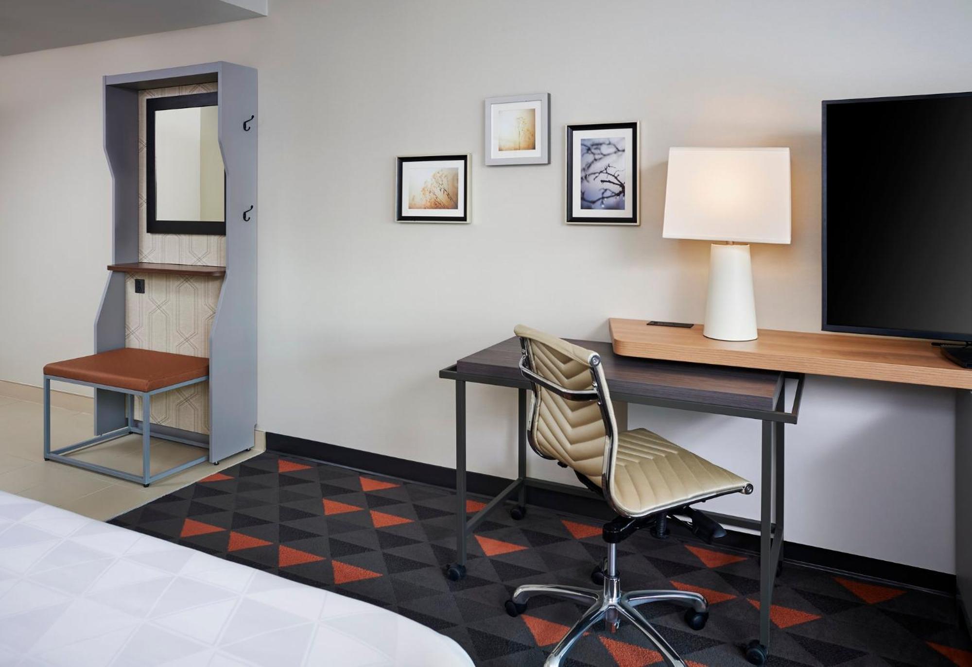 Holiday Inn & Suites Oakville At Bronte By Ihg Екстер'єр фото