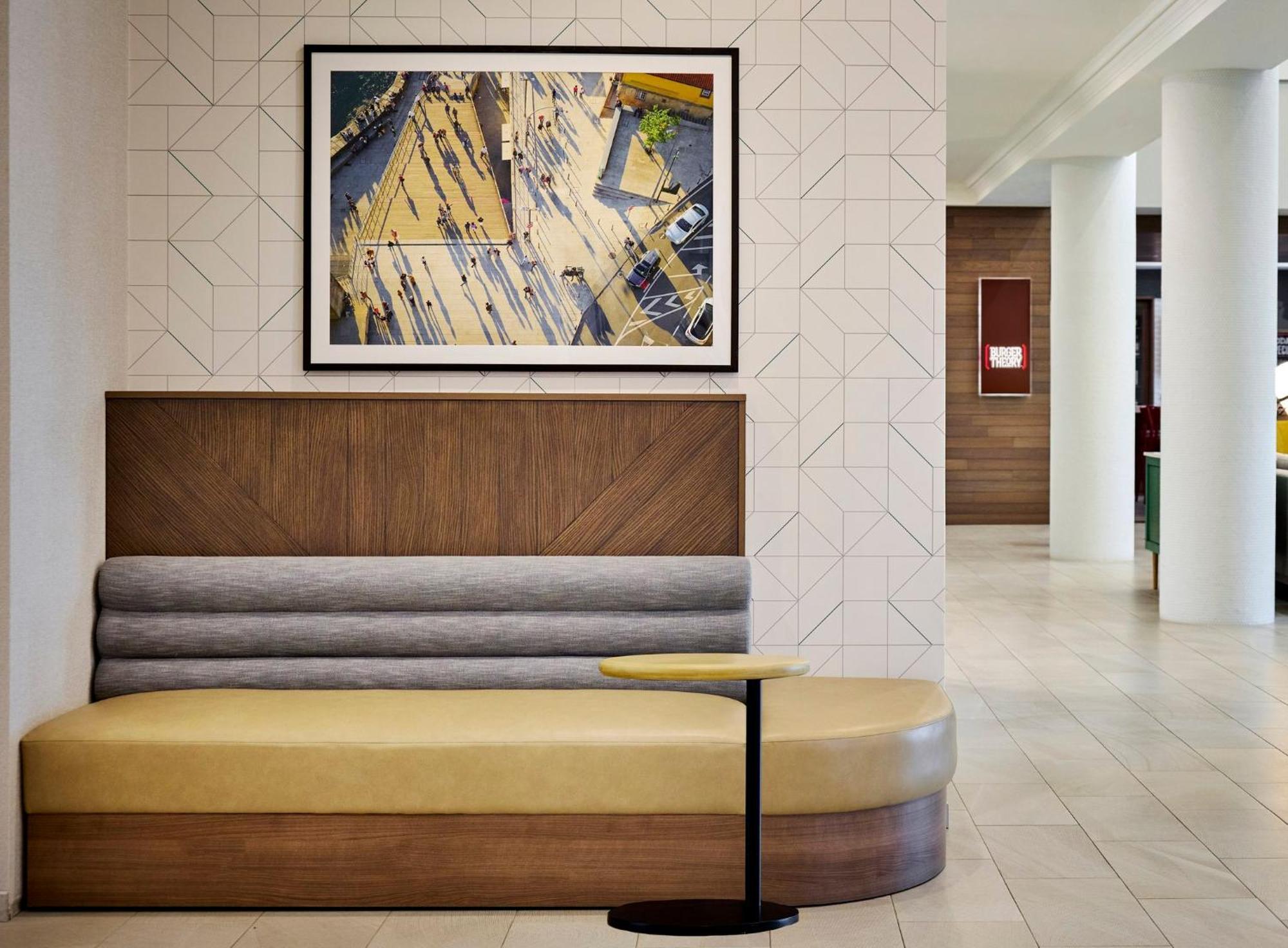 Holiday Inn & Suites Oakville At Bronte By Ihg Екстер'єр фото